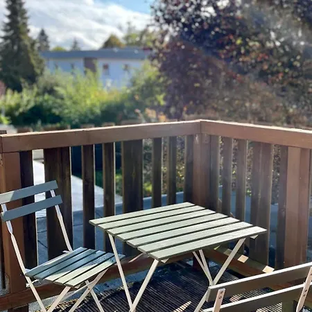 Fewo Mit Balkon Neben Uni Apartment