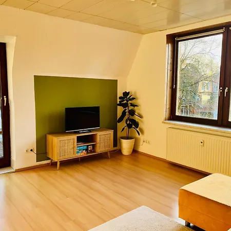 Fewo Mit Balkon Neben Uni Apartment